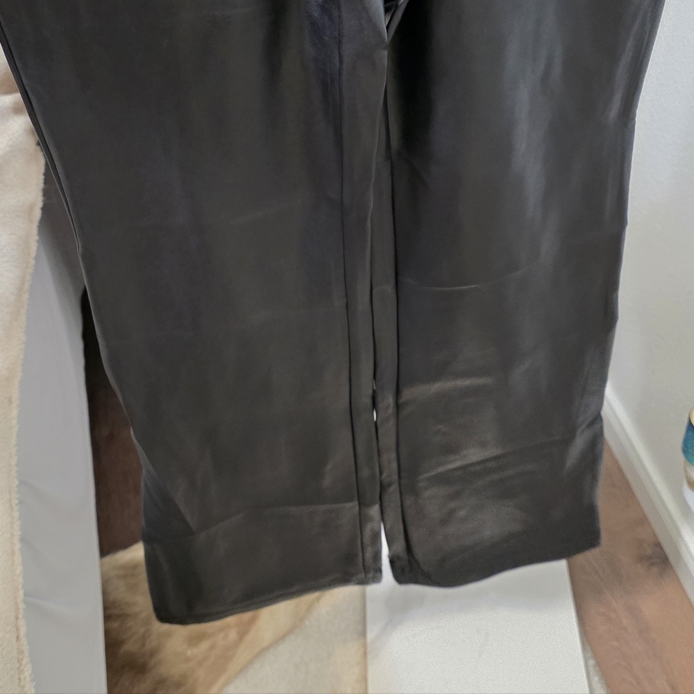 🆕️ Aritzia Upstage Flared Vegan Leather Pant - Picture 8 of 16